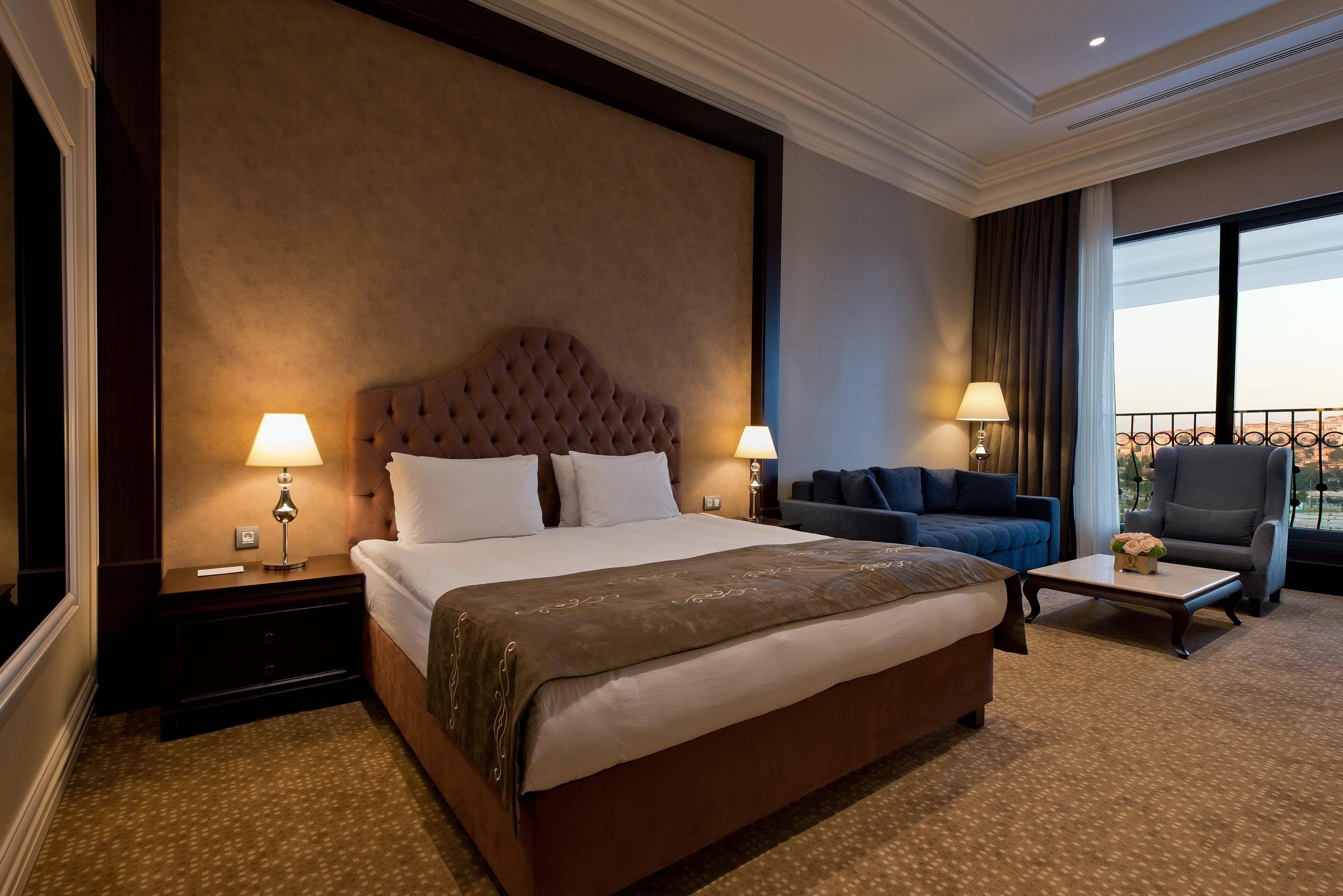 Vialand Palace Hotel Istanbul Exterior foto